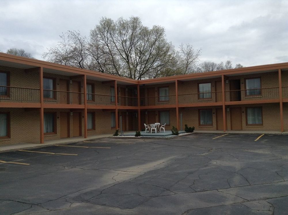 Village Inn Motel - Berrien Springs Exterior foto
